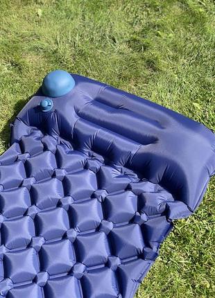Надувний карімат з помпою похідний, туристичний m04 для кемпінгу (синій)3 фото