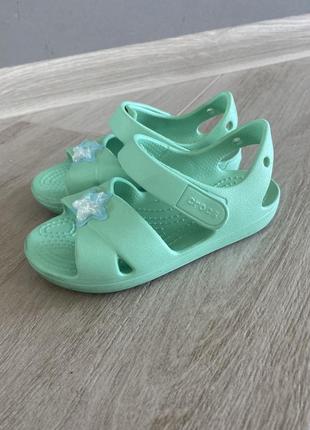 Crocs c 10