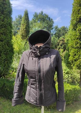 Жіноча куртка коротенька спортивна демі  xs/s ( 063)