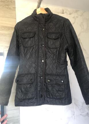 Стеганая куртка barbour