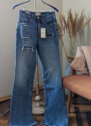 Круті джинси  stradivarius