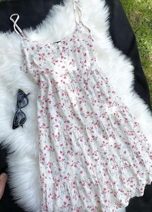 Белое вискозное платье в цветочный принт на брителях/платье в цветочной принт для беременных