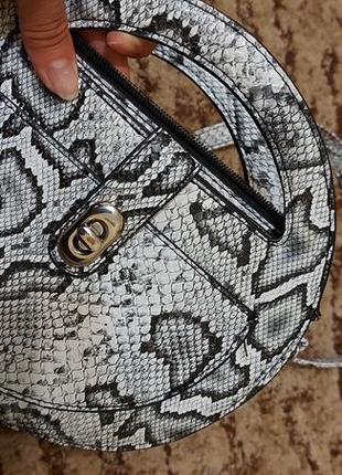 Стильная сумочка кросс боди змеиный принт