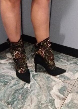 Моднейшие туфельки ботильоны zara с вышивкой 38 размер3 фото