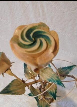 Дерев'яна яна ваза з трояндами3 фото
