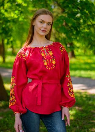 4594 дизайнерська жіноча вишиванка з натурального 100% льону насиченого червоного кольору.1 фото