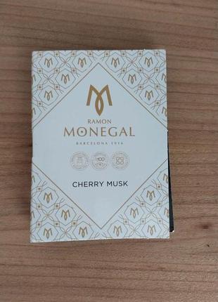 Ramon monegal cherry musk парфумована вода1 фото