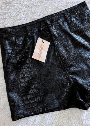 Черные кожаные шорты missguided змеиный принт1 фото