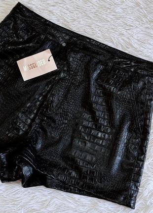 Черные кожаные шорты missguided змеиный принт2 фото