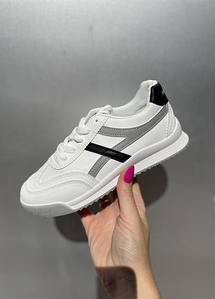 Стильные женские кеды