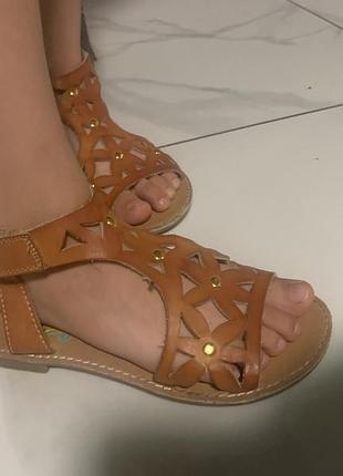 Босоніжки 2