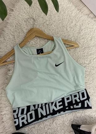 Топ nike pro