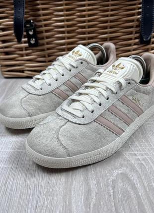 Жіночі оригінальні кросівки adidas gazelle