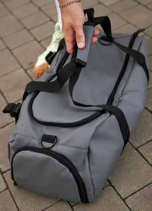 Cпортивна сумка через плече на 30л в сірому кольорі9 фото