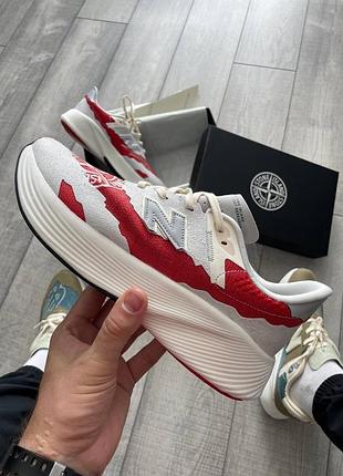 Демисезонные серые кроссовки new balance fuelcell rc elite v2 stone island tds red легкі сірі кросівки new balance stone island