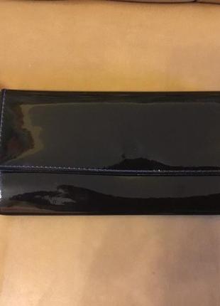 Лакированный клатч, новый