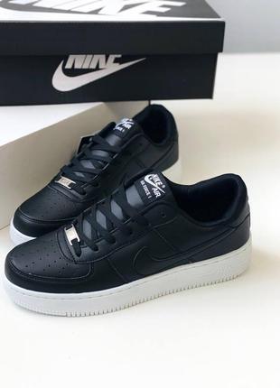 Демисезонные чёрные кроссовки кеды nike air force чорні унісекс кросівки nike air force чорні кросівки найк форс
