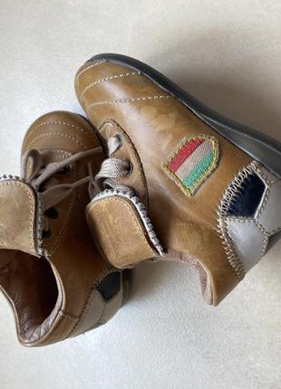 Детские кроссовки кожаные италия5 фото