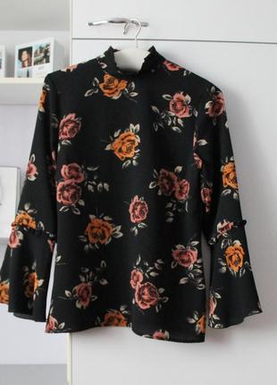 Нарядная блуза в цветы от pecocks