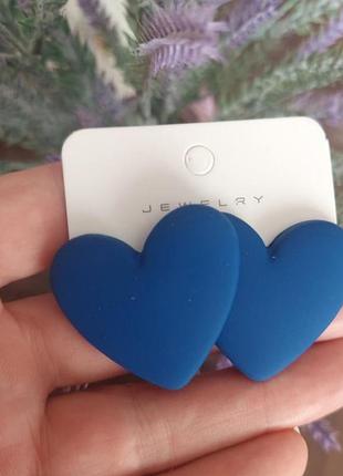 Большие серьги пусеты сердце плесени массивные стильные оригинальные трендовые сердце сердечко купить подарок