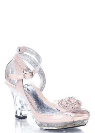 Эффектные босоножки с оригинальным прозрачным каблуком і и платформой! размер 36. стелька 23-23,5 см.