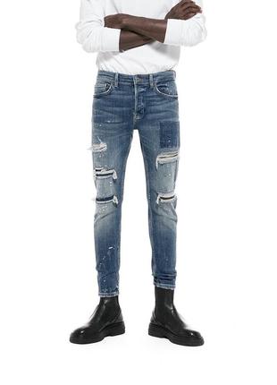 Шикарные джинсы zara man patched distressed denim jeans blue/white