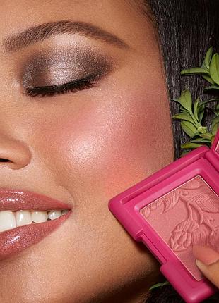 Румяна шелковистые на ощупь charming escape 03 kiko milano