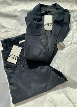 Чоловічий темно-синій костюм zara ( піджак 8574/331 та 8574/455 штани ) вільного крою, розмір м - в наявності