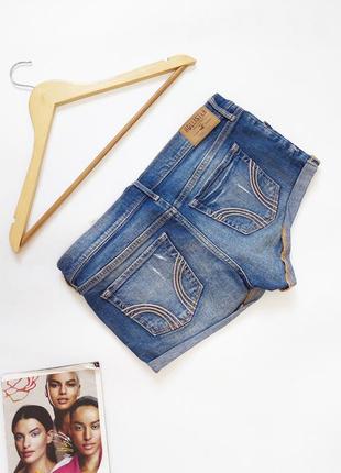 Жіночі короткі джинсові шорти з низькою драпані посадкою від бренду hollister4 фото