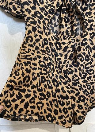 Летний комбинезон шортами с открытым животом леопардовый принт