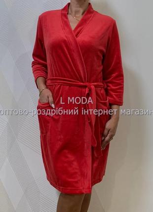 Халат жіночий велюровий червоний на запах із поясом1 фото