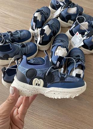 Кросівки zara
