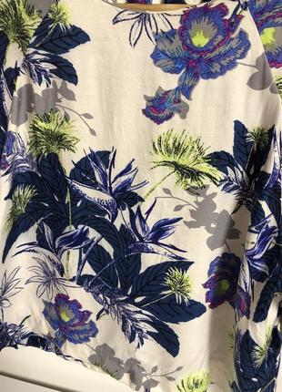 Укороченная нарядная блузка кроп топ футболка в цветочный принт из вискозы s4 фото
