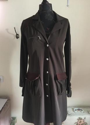 Тренч на осінь-весну від mc planet франція. тканина еластична.