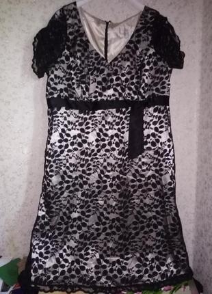 Шикарна мереживна сукня у розмірі plus size 58-60