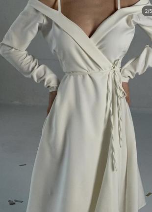 Сукня святкова білого кольору, розмір с, з біркою