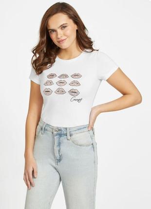 Женская футболка guess с принтом из страз1 фото