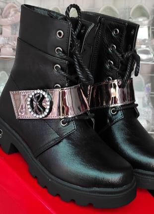Зимові чорні модні черевики на підборах для дівчинки5 фото