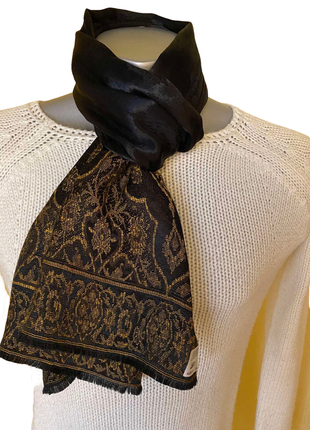 Жіноча шаль jago 47*160см чорна з бежевим орнаментом3 фото