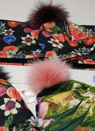 Комплект - шапочка  и снуд с цветочным принтом бренд ruzhinska4 фото