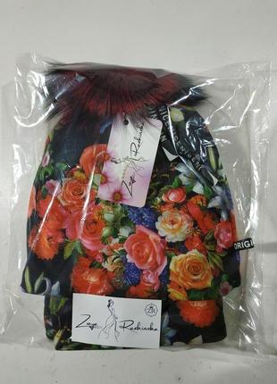 Комплект - шапочка  и снуд с цветочным принтом бренд ruzhinska6 фото
