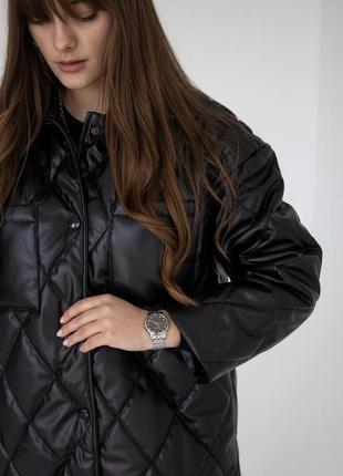 Женская куртка кожаная удлиненная monica оверсайз черная  кожанка весенняя осенняя7 фото
