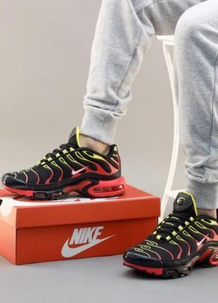 Мужские кроссовки nike air max plus tn+ black red yellow 41-42-43-455 фото