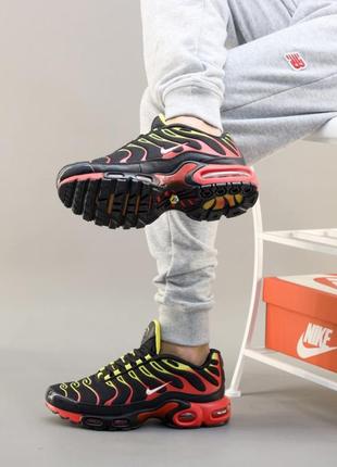 Мужские кроссовки nike air max plus tn+ black red yellow 41-42-43-458 фото