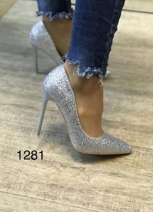 Серебряные туфли женские