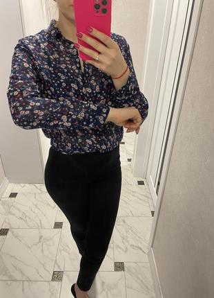 Блуза в квітковий принт1 фото