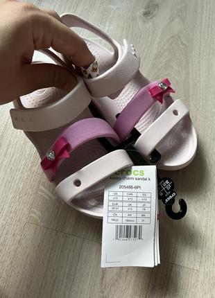 Босоножки crocs