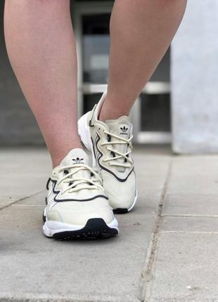 Жіночі кросівки adidas ozweego milk white9 фото