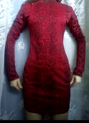 Продам, красное платье3 фото