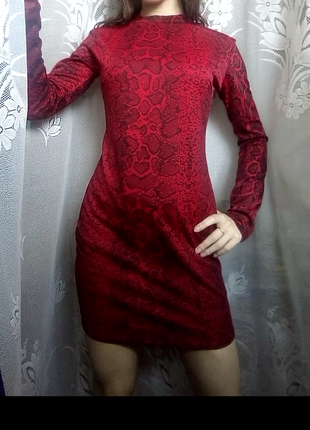 Продам, красное платье4 фото
